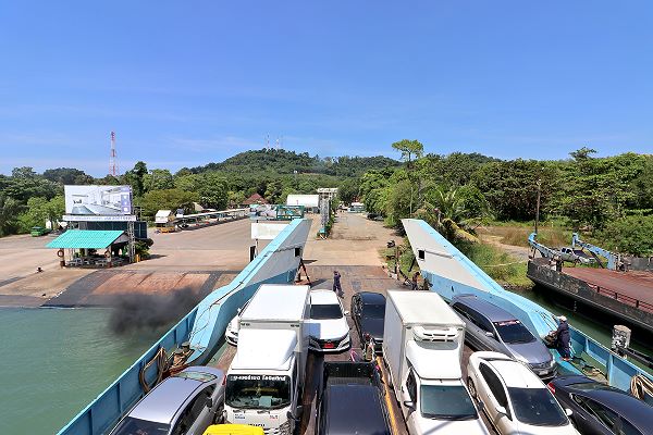 Ferry Koh Chang
