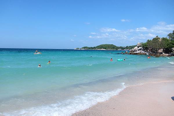 Ta Yai Beach Koh Larn