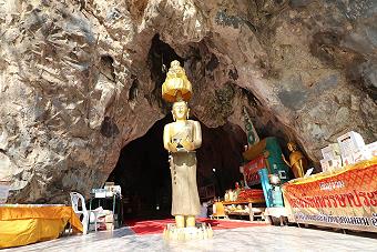 Wat Tham Phra Chiang Rai