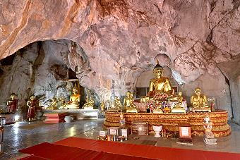 Wat Tham Phra Chiang Rai