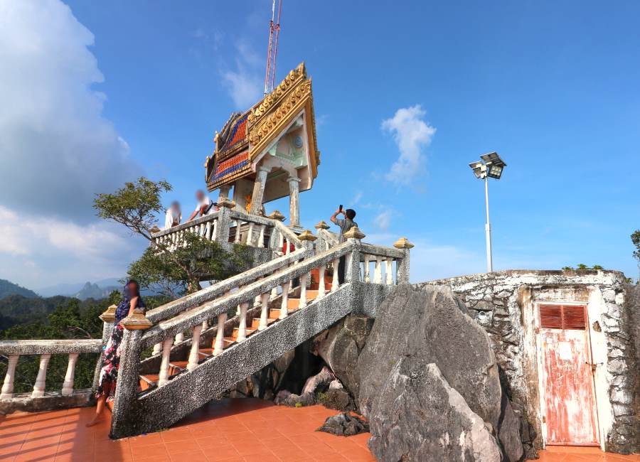 Schrein im Tiger Cave Tempel Krabi