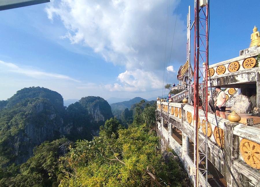 Natur rund um den Tiger Cave Tempel in Krabi