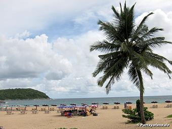 Nai Harn Beach